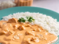 Estrogonofe-Light-de-Frango-com-Arroz-Branco